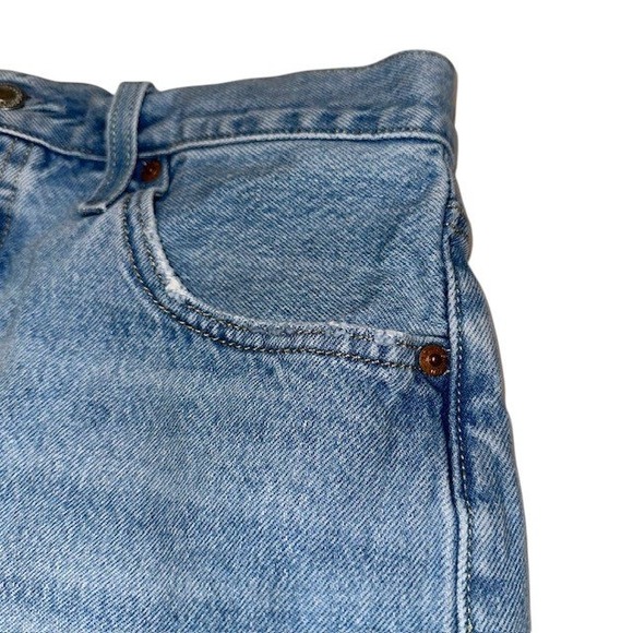 Levi's 501 Denim Shorts Frayed Hem Light‎ Wash Button Fly Casual Women's Size 29 - Picture 9 of 12